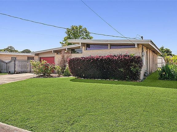 3rd image of 2629 Hyman Pl