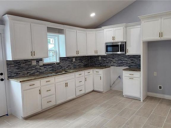 5th image of 913 Lum Ave