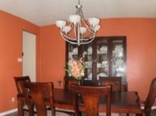 1516 Dietrich Glen Dr, Ballwin, MO 63021