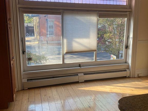 2nd image of 98 Grand St Ste 1