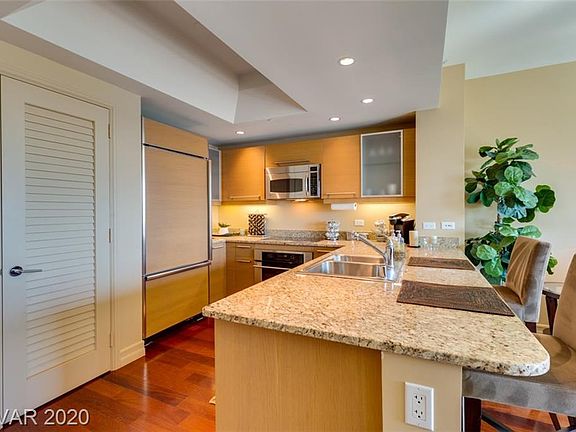 5th image of 322 Karen Ave Unit 1806