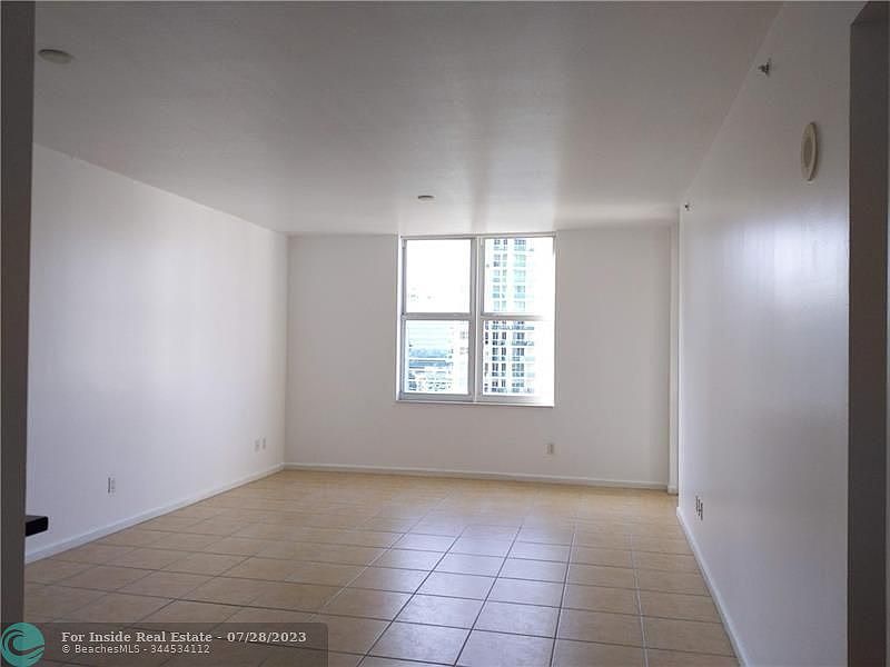 1st image of 511 SE 5th Ave APT 1801