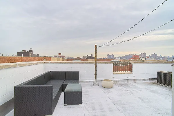 Rented by Compass | media 21