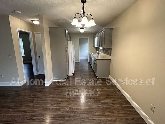 3rd image of 3375 S Leawood Ave #A