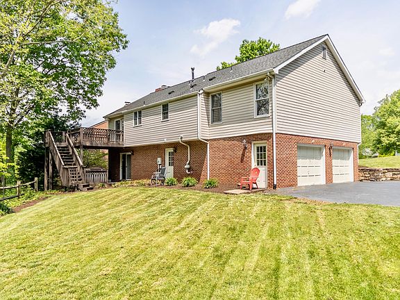 2nd image of 2896 Northview Dr SW