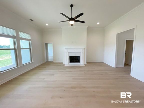 3rd image of 12384 Wagner Ave