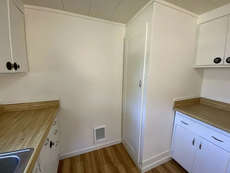 710 W Broccoli St — Photo 11