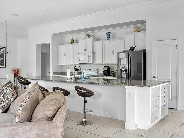 9 Evaro Dr — Photo 1