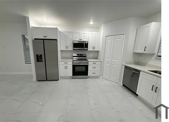1775 Glenway Ct — Photo 18