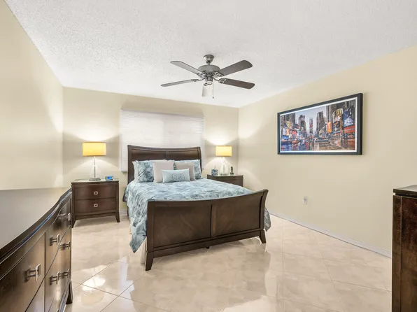 5031 Wiles Road #107, Coconut Creek, FL 33073