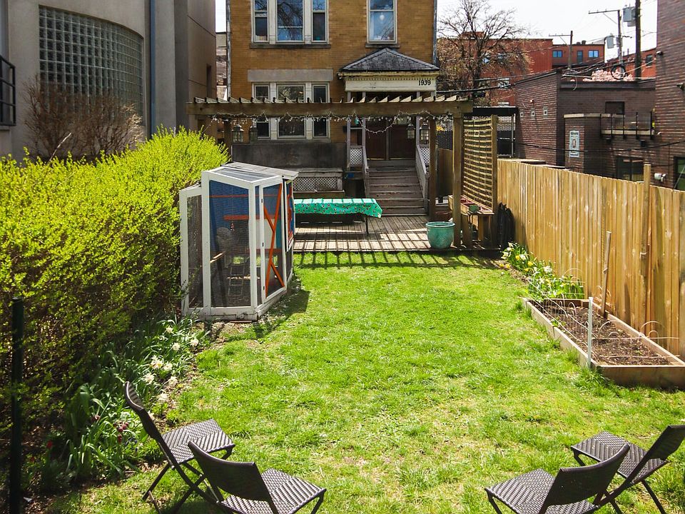 1st image of 1939 W Cortland St #1