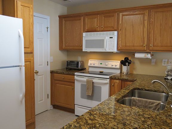 4th image of 910 Crestwyck Ln