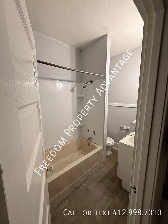 224 N Main St U7 - Butler — Photo 3