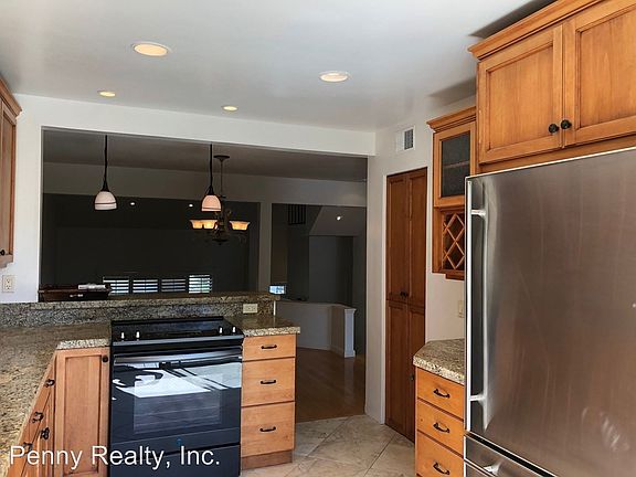 4th image of 3263 Caminito Eastbluff Unit 201