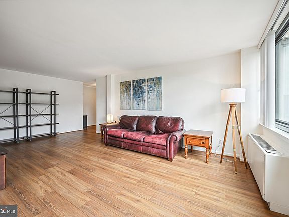 5th image of 600 Roosevelt Blvd APT 512