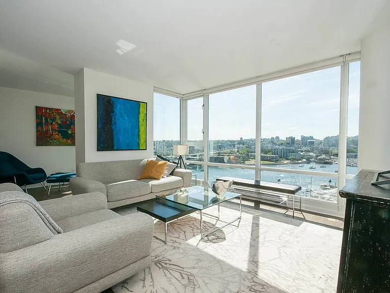 1067 Marinaside Cres #1703 — Photo 3
