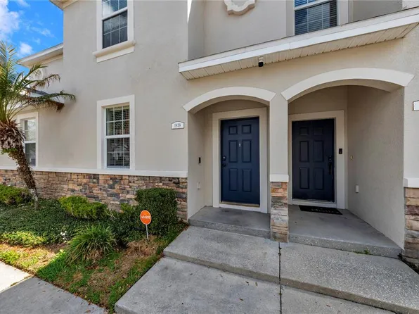 1939 Greenwood Valley Dr, Plant City, FL 33563