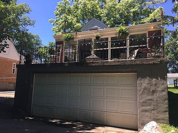 3rd image of 3236 Coral Park Dr