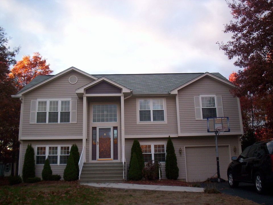 1st image of 11 Jasmine Ln