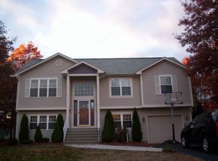 11 Jasmine Ln, Johnston, RI 02919