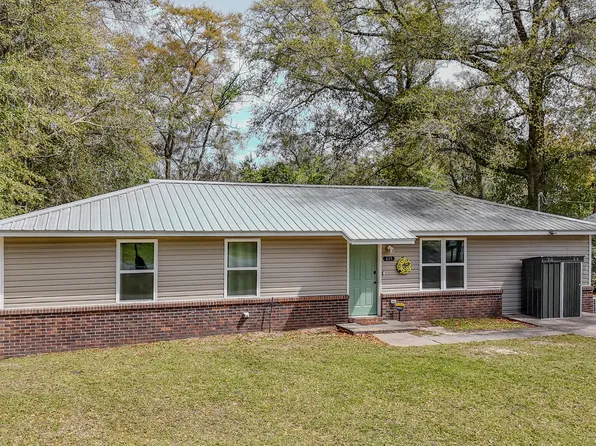 613 N Pear St, Chipley, FL 32428