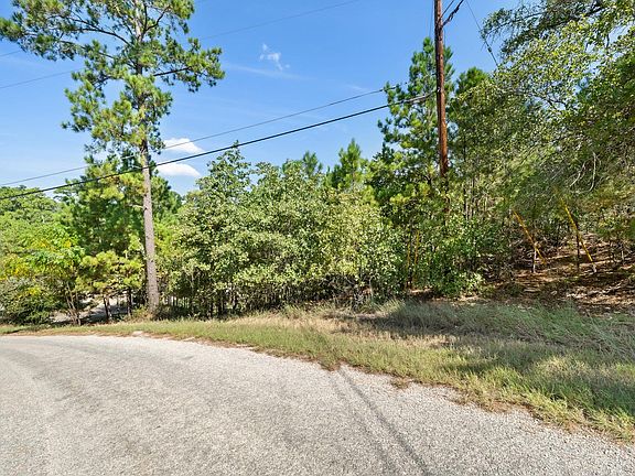 2nd image of 847 Mamalu Dr