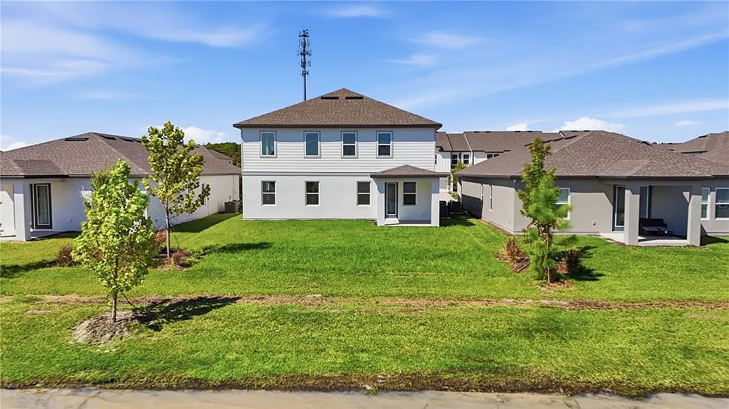 3 bed, 3.0 bath, 2791 sqft, $2,950 — Photo 4