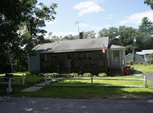 7 Pleasantview Ave, Tyngsboro, MA 01879