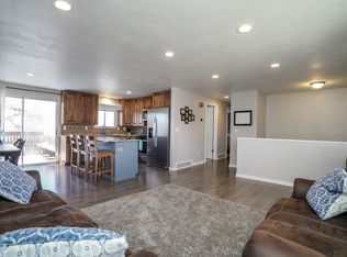 657 Rosewood Ln, Layton, UT 84041