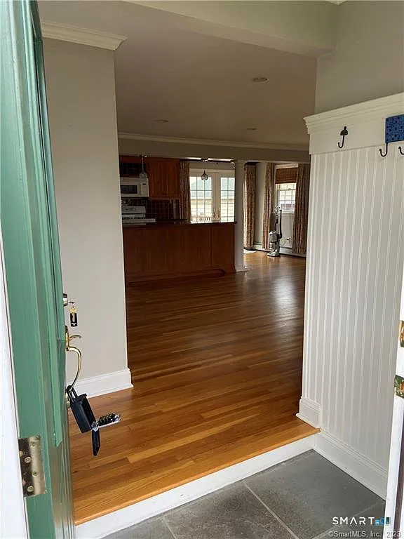 2 bed, 2.0 bath, 996 sqft, $4,600 — Photo 3