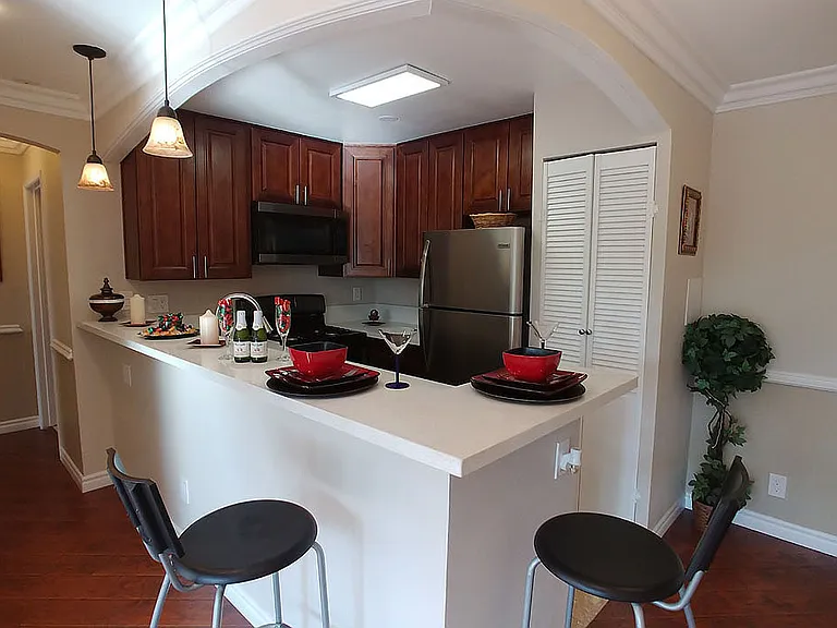 Carmel Heights Apts — Photo 35