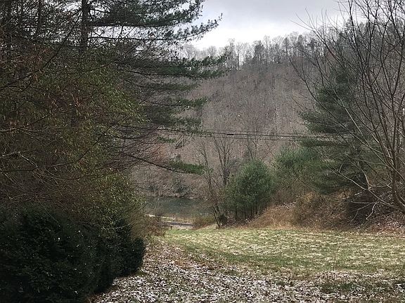 4th image of 98 Ephlees Ln
