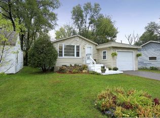 10220 Minnetonka Blvd, Minnetonka, MN 55305