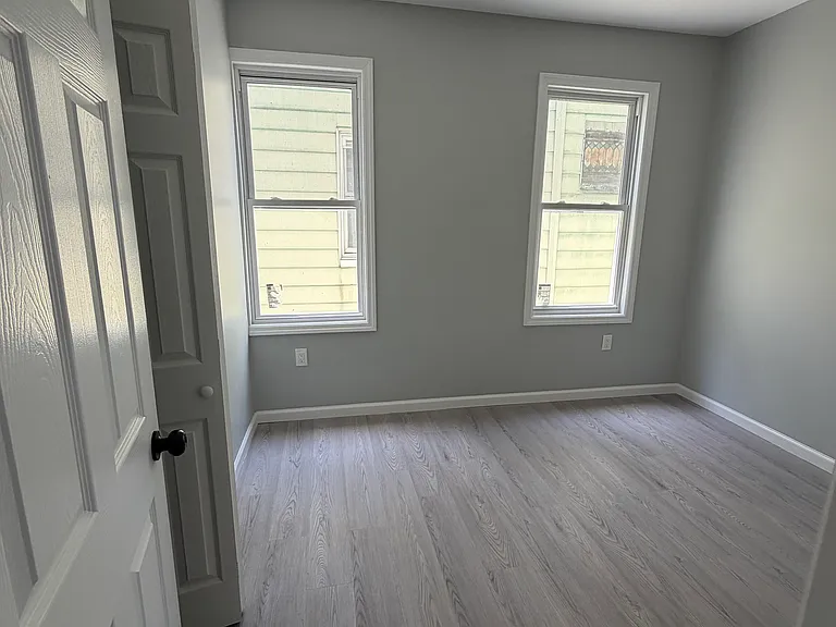 264-2666 Harrison St #2 — Photo 6