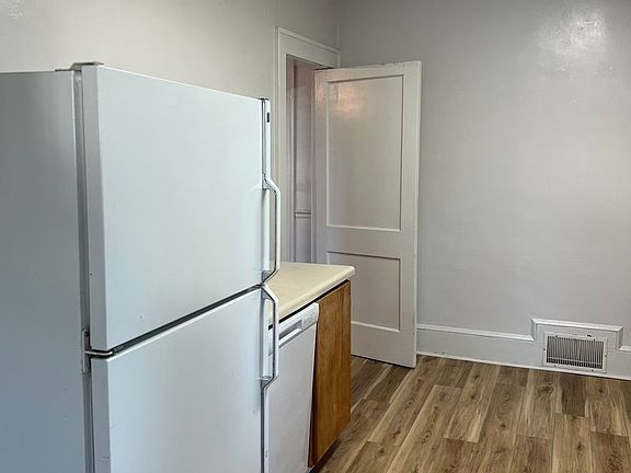 2nd image of 321 E Montgomery St
