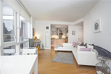 Rented by Sumitomo Real Estate Sales