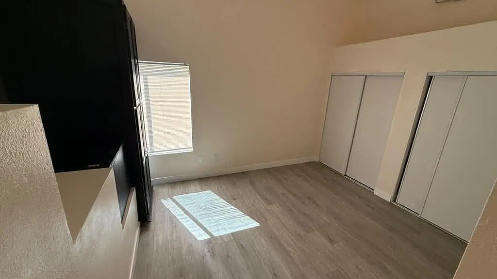 2 bed, 2.5 bath, 1055 sqft, $4,000 — Photo 1