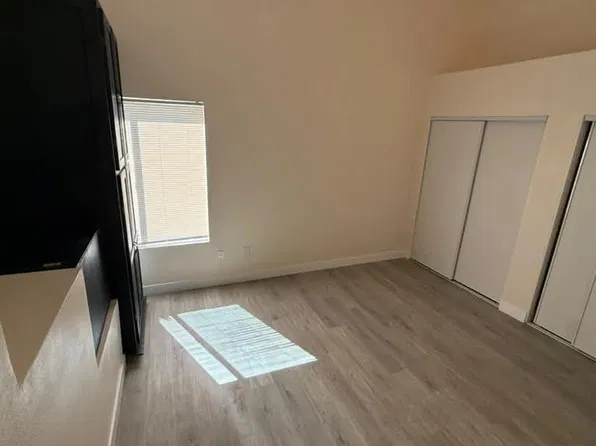 15135 Nordhoff St Unit 19, North Hills, CA 91343