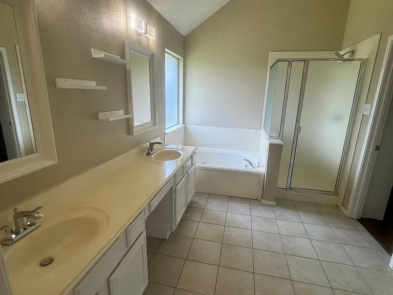 4727 Sunflower Dr — Photo 7