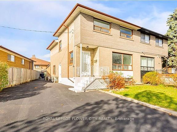 2nd image of 3 Clayhall Cres