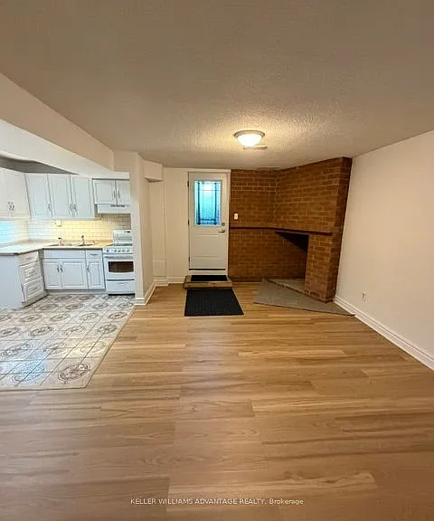 20 Bush Dr #LOWER — Photo 1