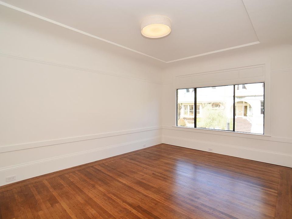1st image of 445 Ashbury St #1