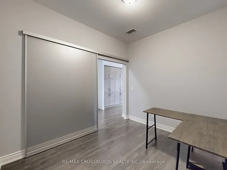 99 S Town Centre Blvd #109 — Photo 17