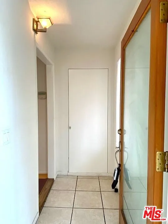 2 bed, 3.0 bath, 1448 sqft, $6,150 — Photo 2