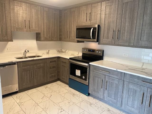 1st image of 1025 7th Ave APT 1