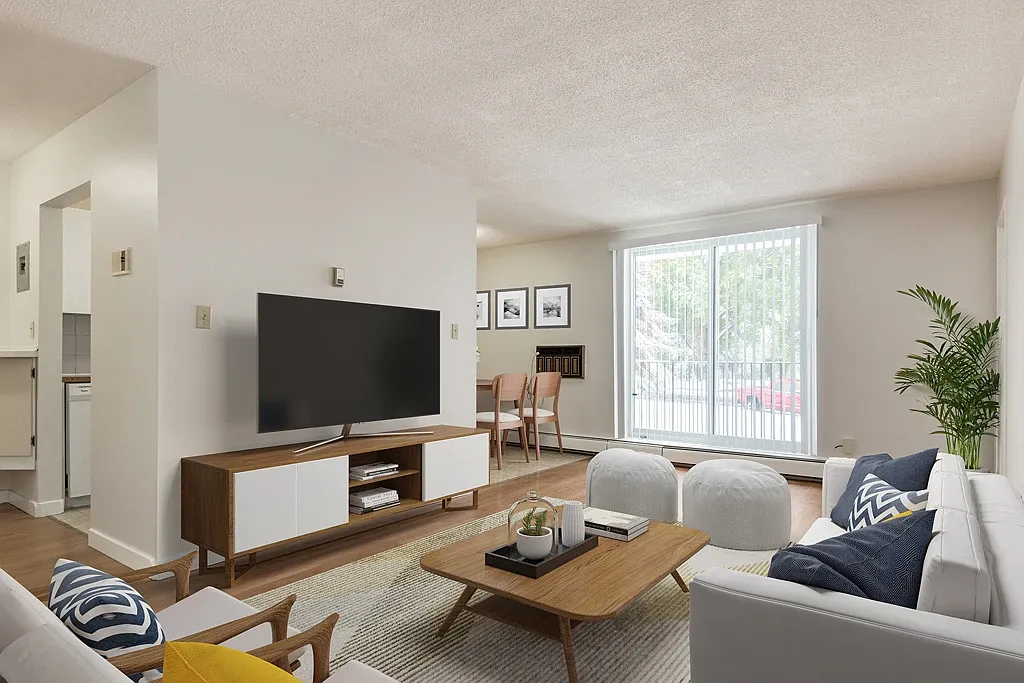 Edwin Manor — Photo 3