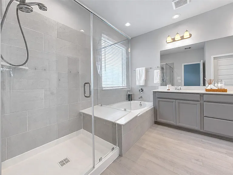 9822 Heritage Run Ln — Photo 29