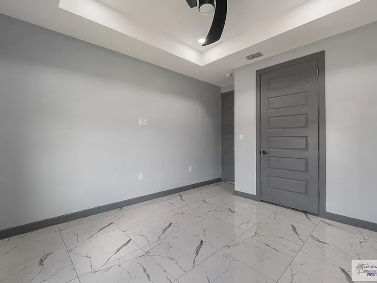 5874 Abbey Ct — Photo 16
