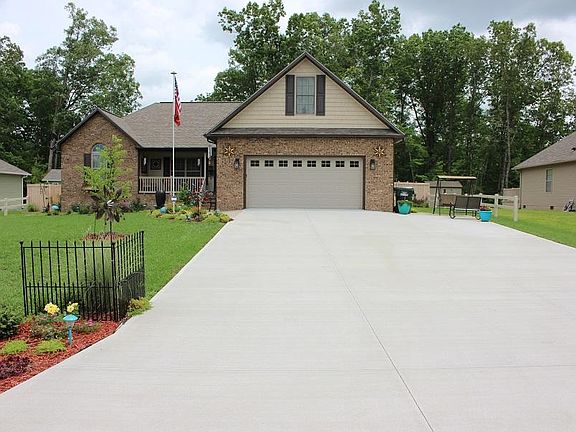 3rd image of 53 Satsuma Dr