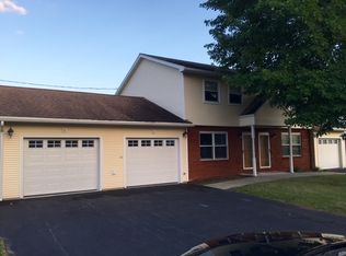 29 Swayze Dr, Albany, NY 12110